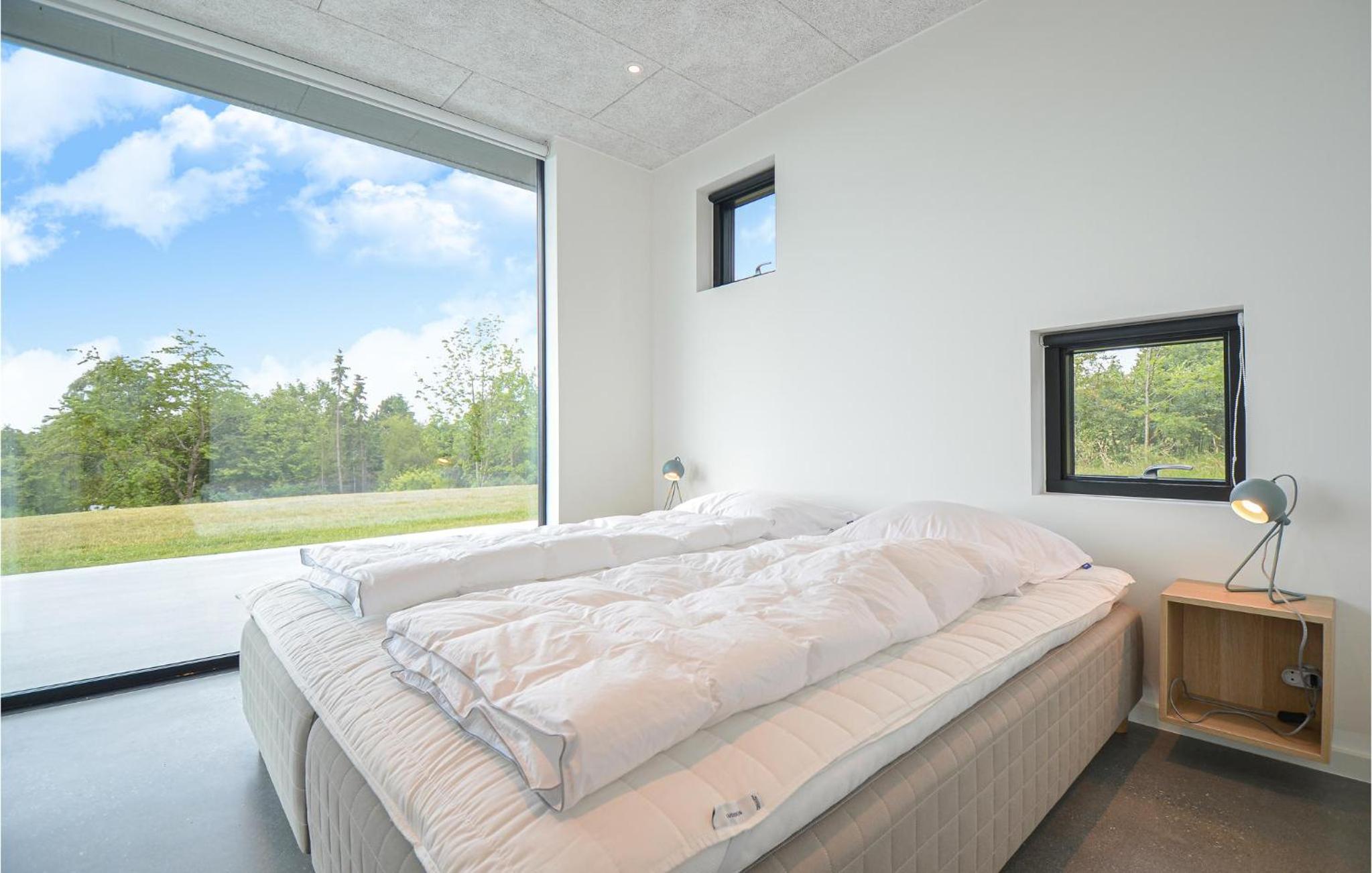 Amazing Home In Ebeltoft With Wifi