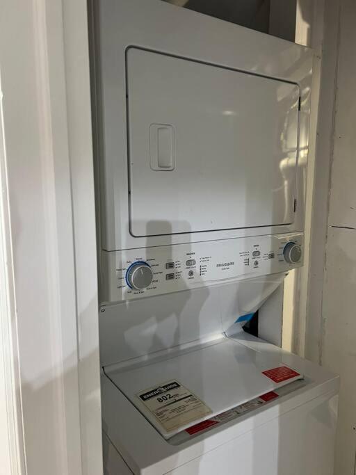 1200 sq 2 Bdrms Suite near Toronto Airport