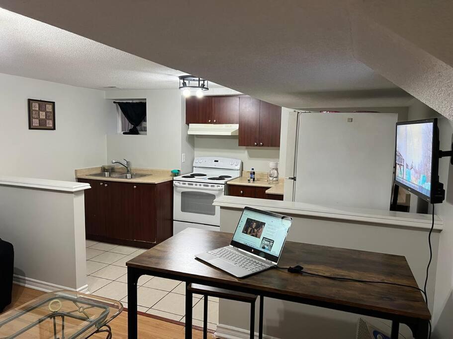 1200 sq 2 Bdrms Suite near Toronto Airport