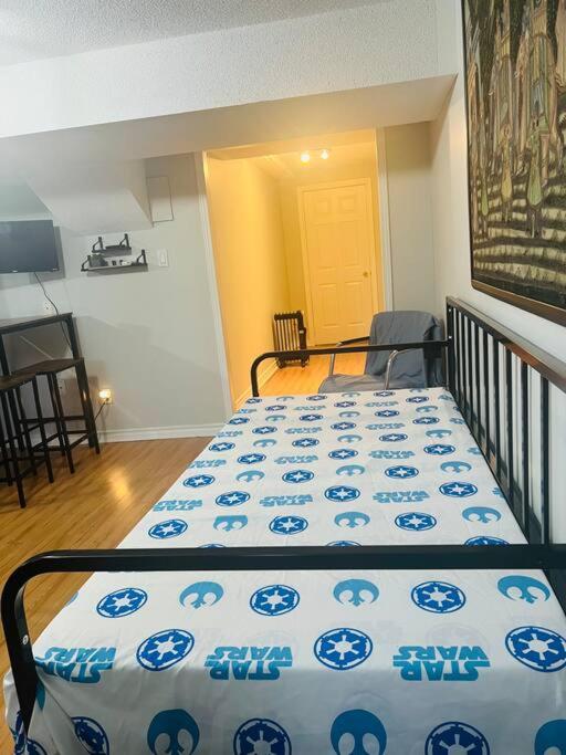 1200 sq 2 Bdrms Suite near Toronto Airport
