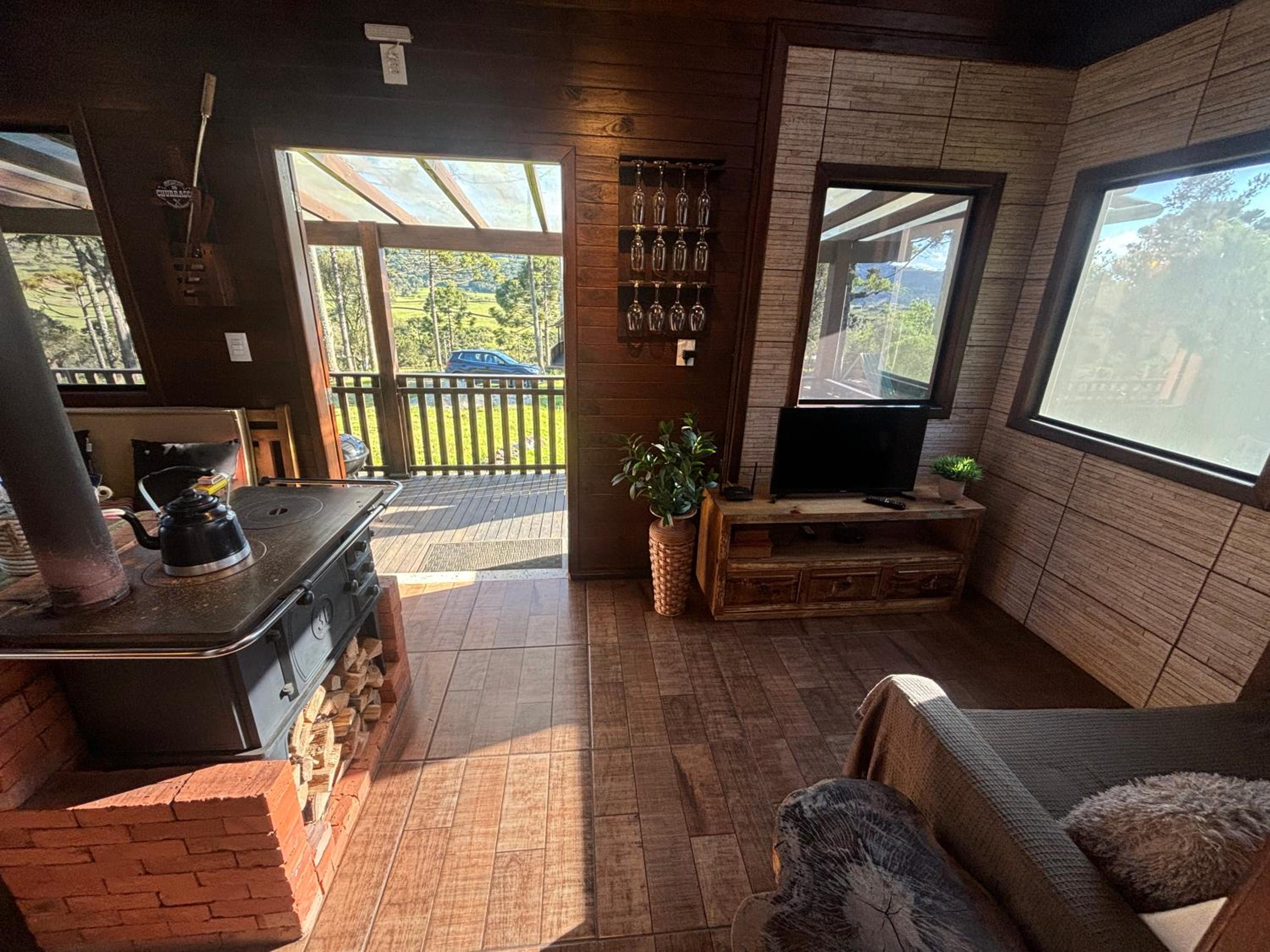 Casas Rainha da Serra - Cozinha, Fogo de Chão e Churrasqueira