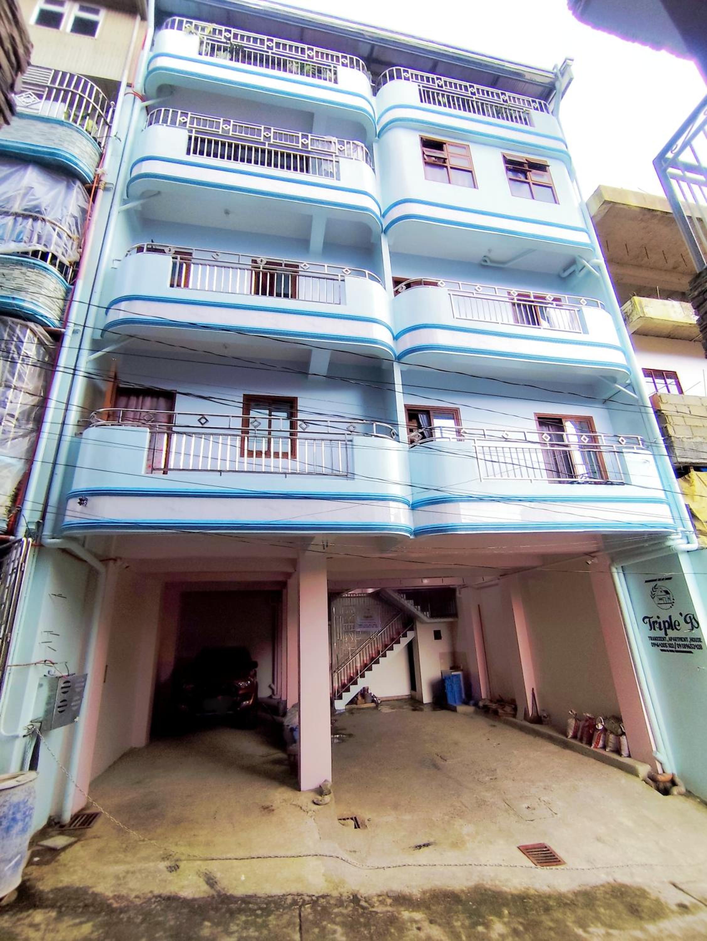 TripleG's Transient Apartment House with FREE PARKING and CCTV view 3