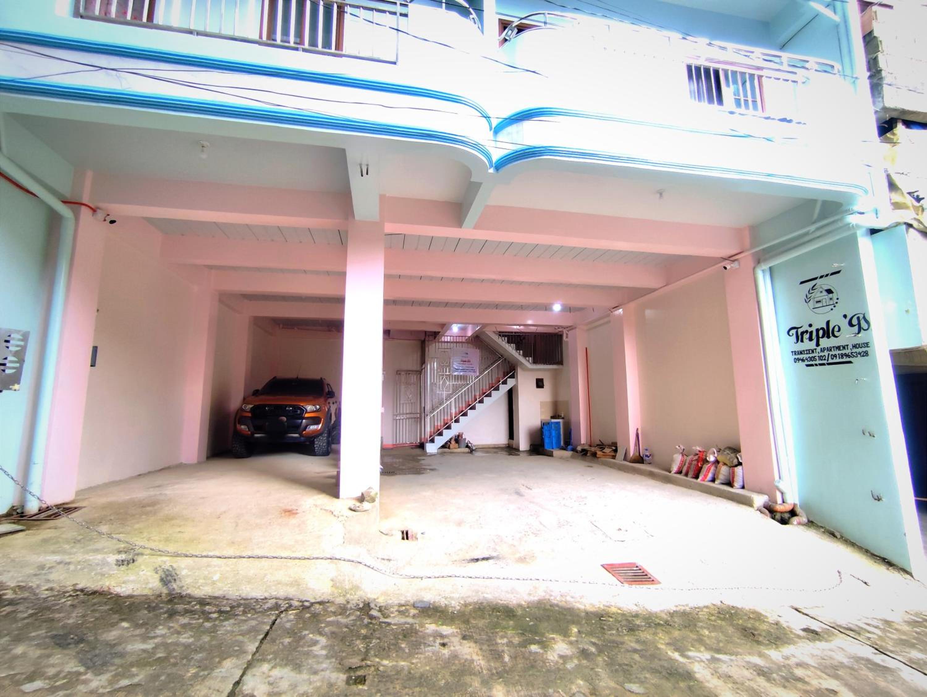 TripleG's Transient Apartment House with FREE PARKING and CCTV view 2