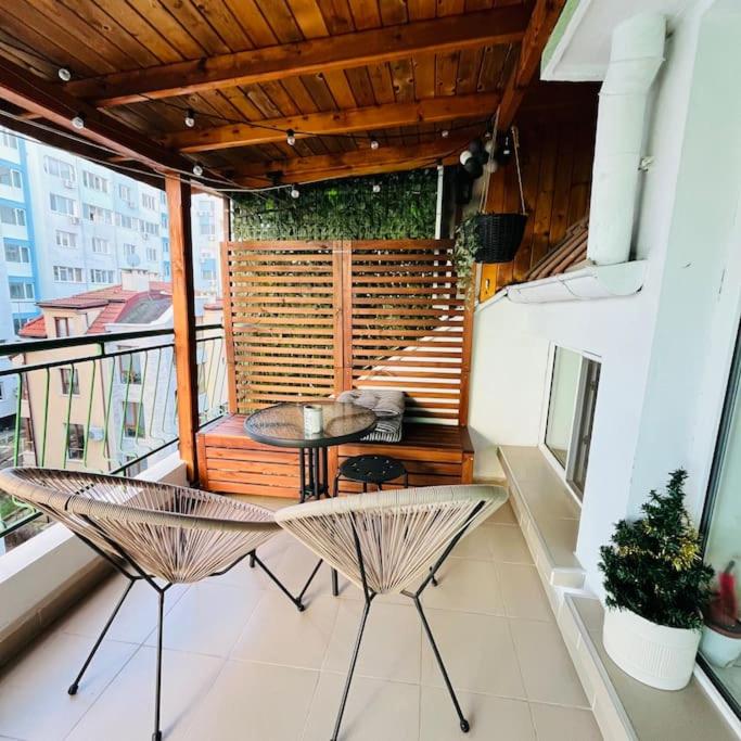 Cosy Sea View Apartment with Terrace 2 min from Beach Lazur Burgas