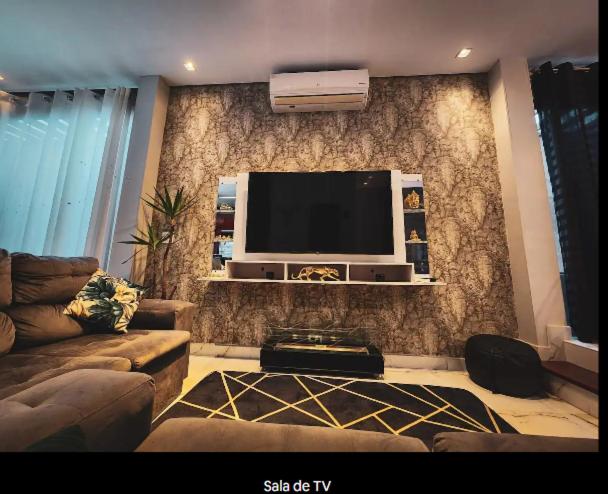 Cobertura Triplex de Luxo com Jacuzzi Privativa na Super Quadra Morumbi