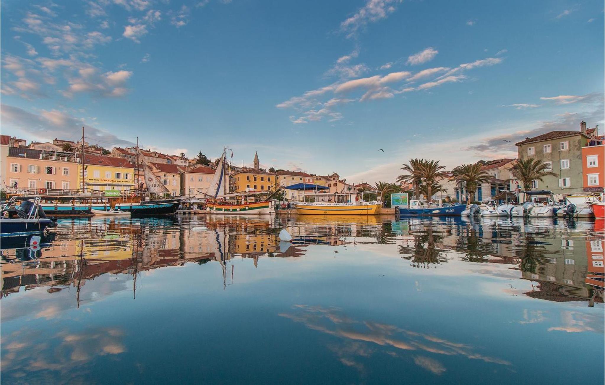 Nice Apartment In Mali Losinj With Wifi
