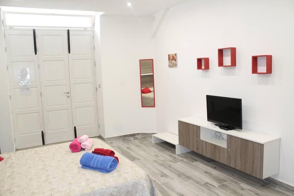 Carla Home - few steps to Ortigia view 2