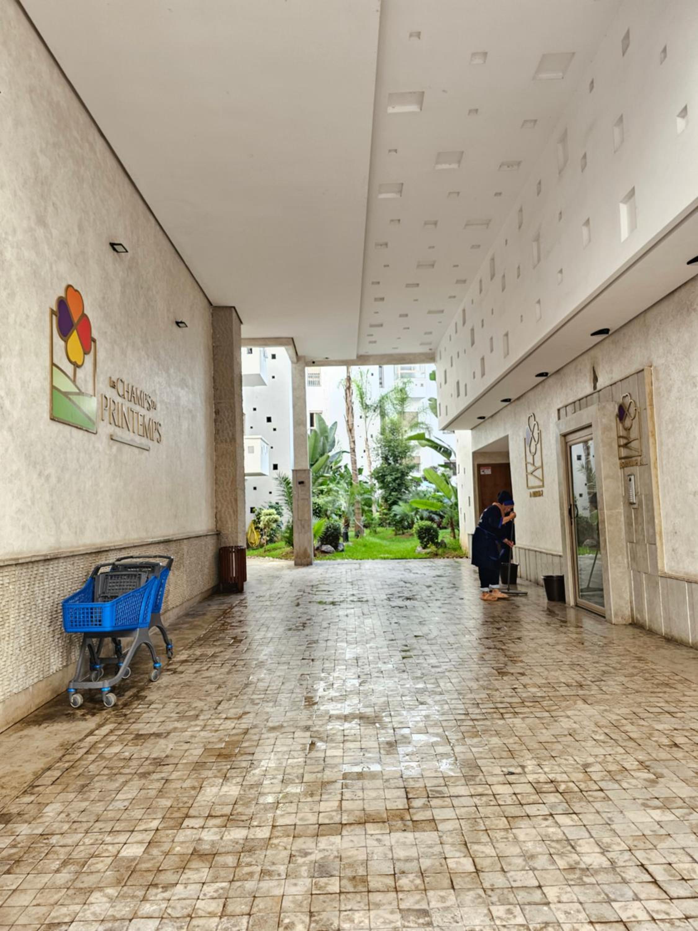 MIA Appartement N2 - Élégance, Confort et Sérénité view 4