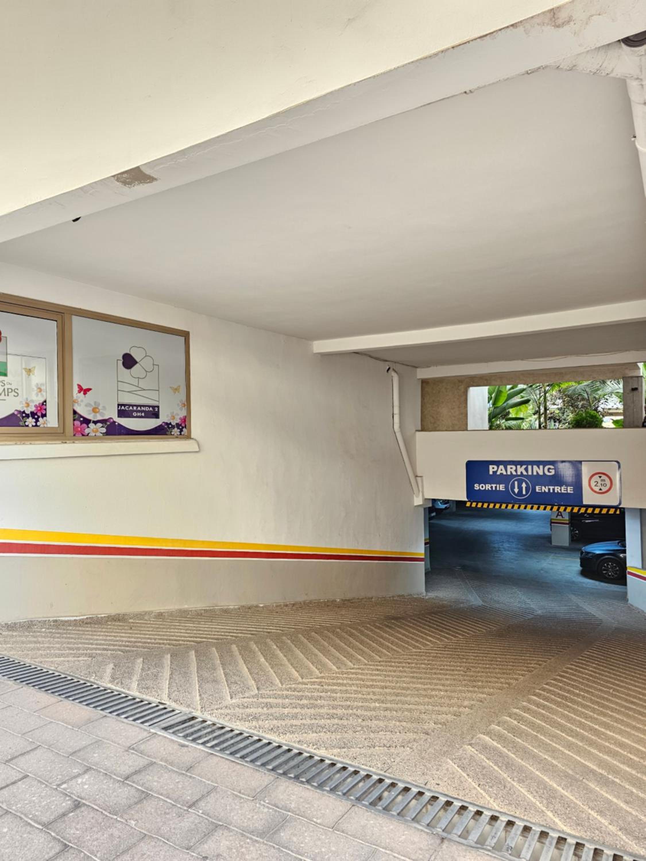 MIA Appartement N2 - Élégance, Confort et Sérénité view 3