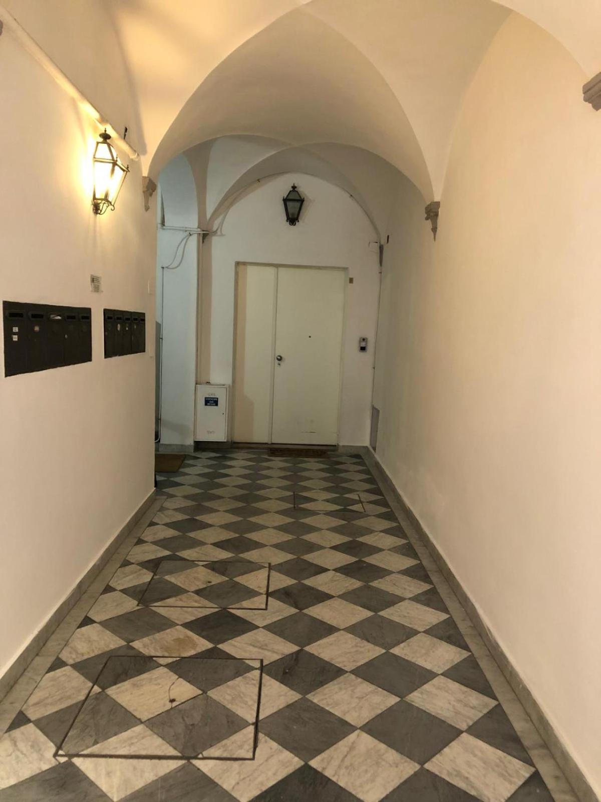 A refuge with a terrace overlooking the Duomo