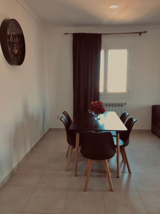 Appartement F4 moderne au boulevard des Lions uniquement pour les familles et les nouveaux mariés, LE PRIX DOIS ETRE VU EN DEVISE D L'ETABLISSEMENT view 4