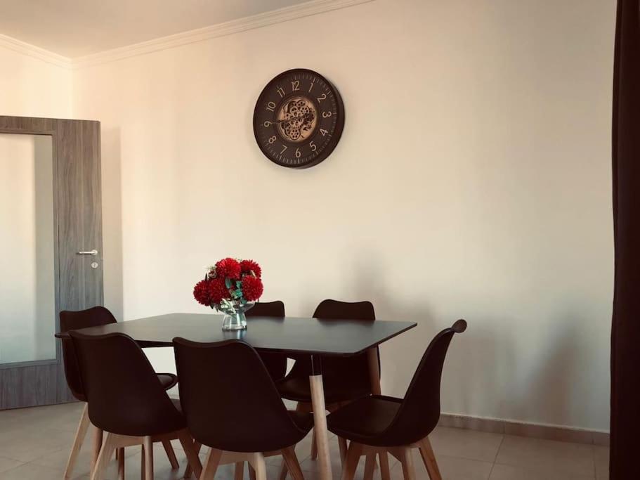 Appartement F4 moderne au boulevard des Lions uniquement pour les familles et les nouveaux mariés, LE PRIX DOIS ETRE VU EN DEVISE D L'ETABLISSEMENT view 5