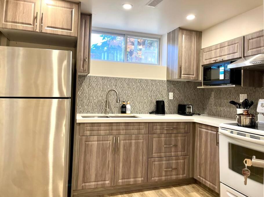 Entire Back Basement Apartment in Toronto