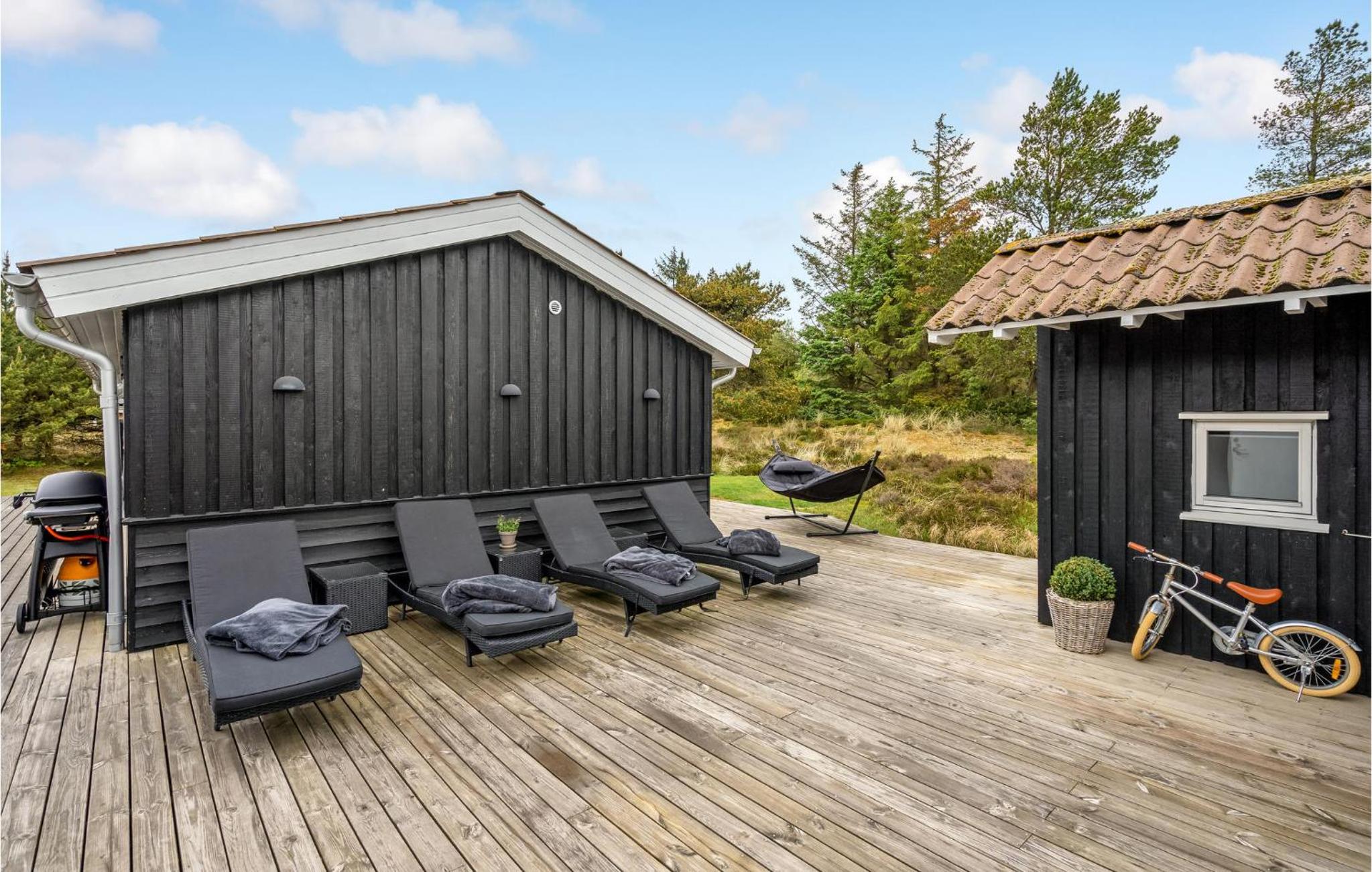 Awesome Home In Blåvand With Sauna