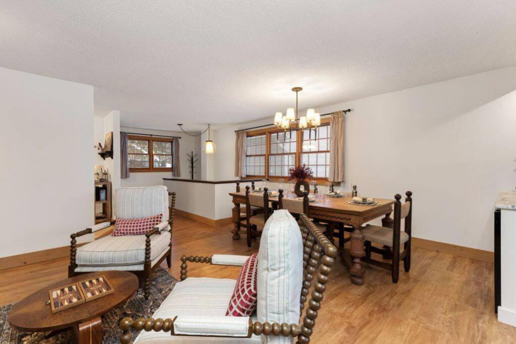 4Bdrm Muskoka Retreat, Fire Table, Games, Netflix