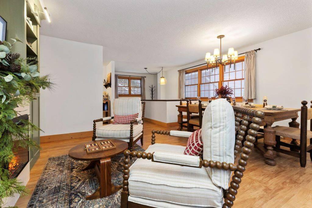 4Bdrm Muskoka Retreat, Fire Table, Games, Netflix