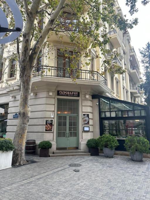 Cozy Stay in Central Baku