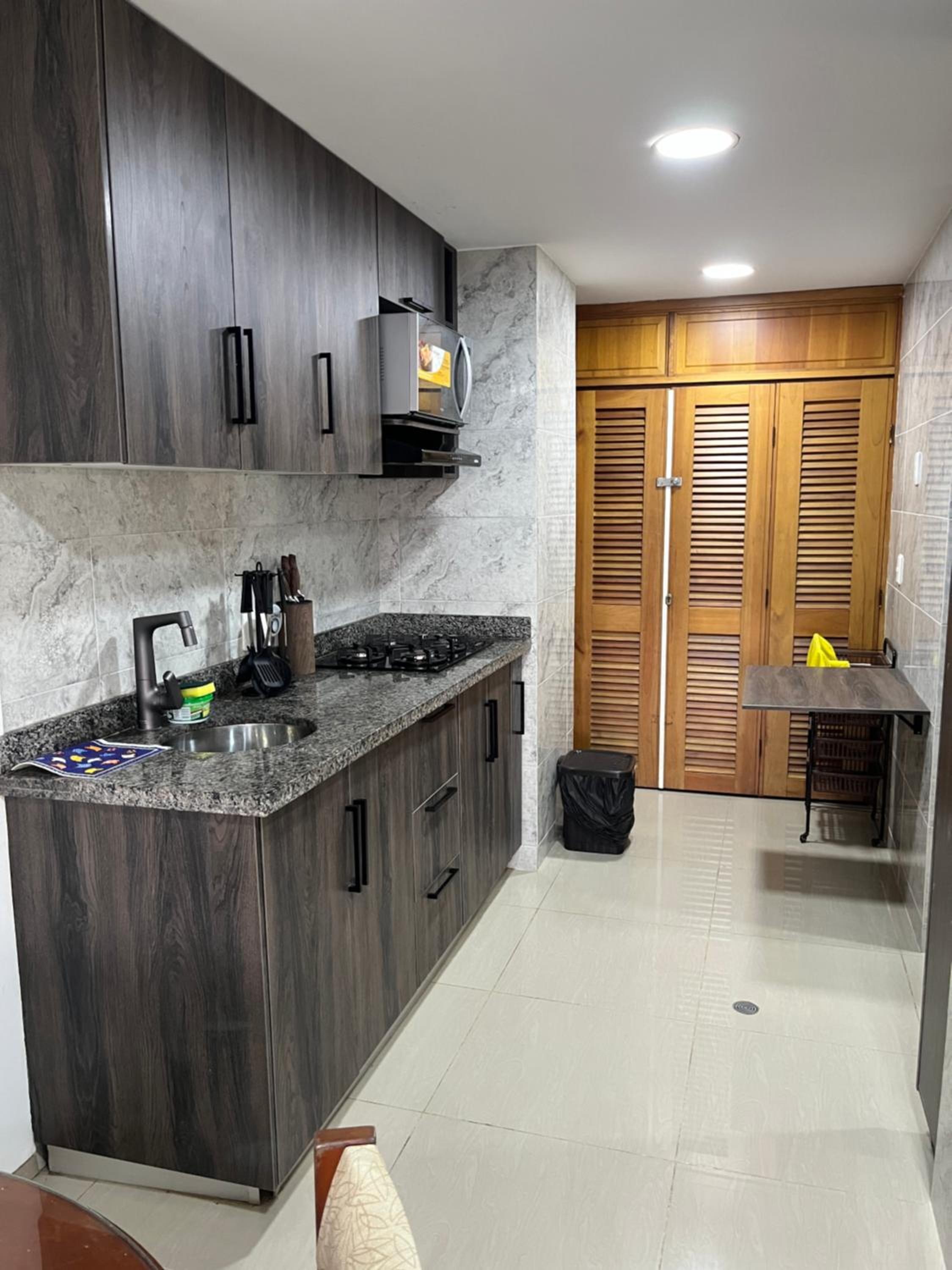 Frente al mar, Boca grande APT1105
