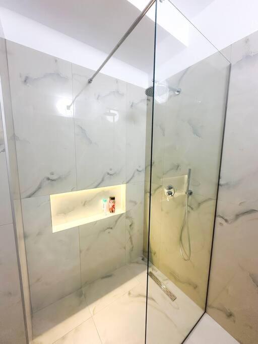 Luxury 2BR Urban Retreat