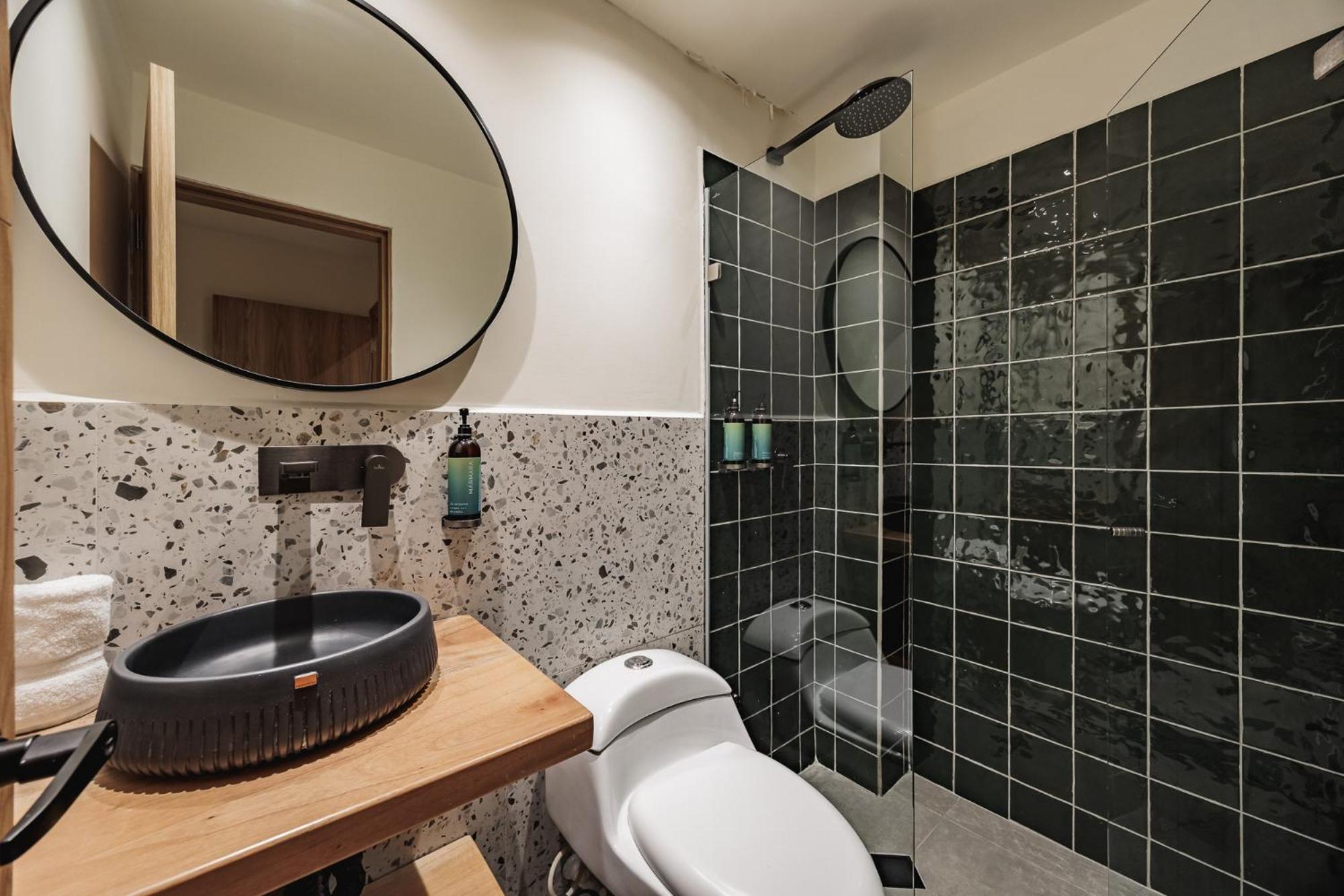 10A House Pool Provenza