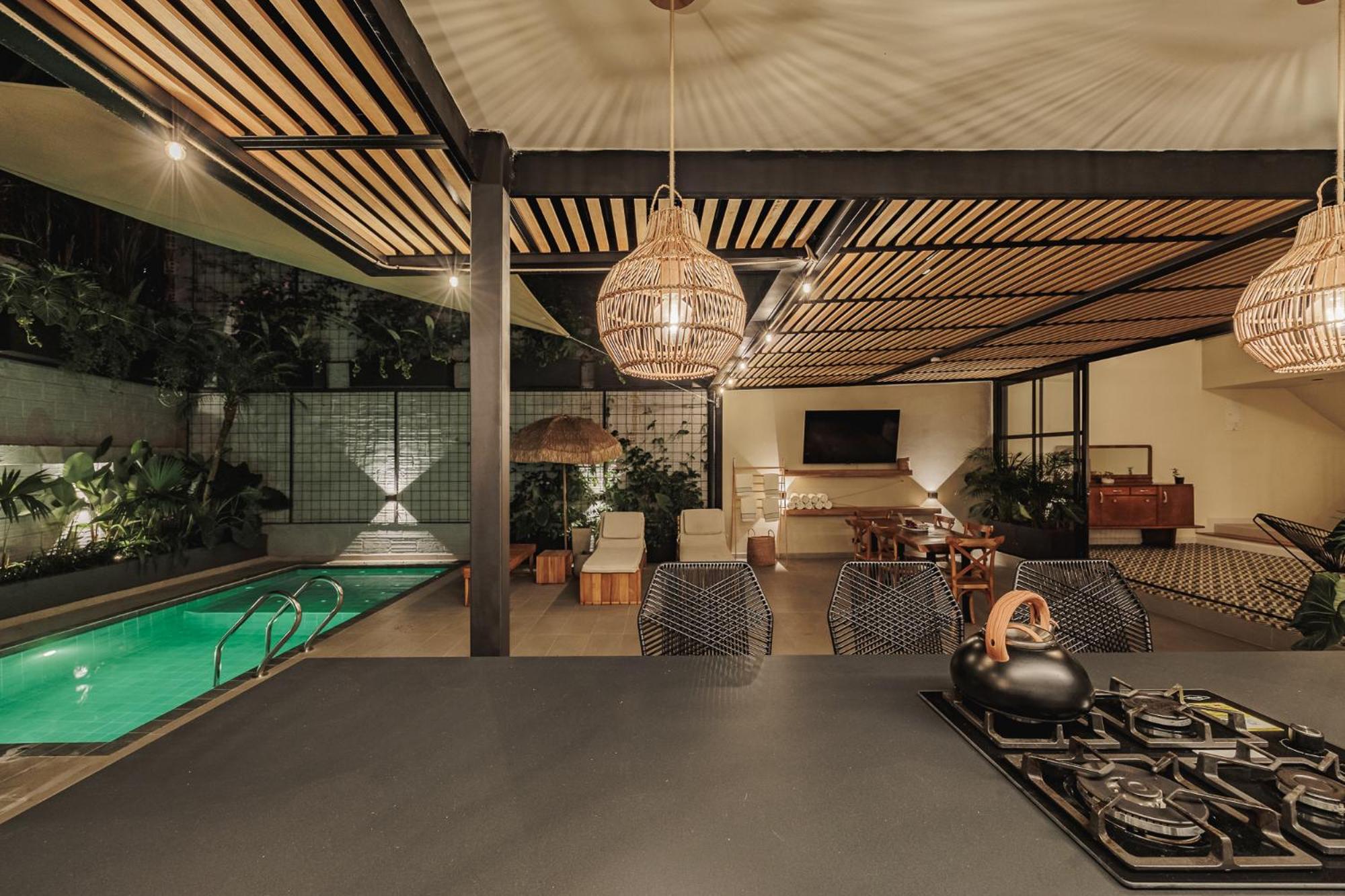 10A House Pool Provenza