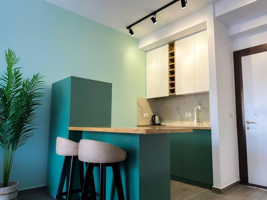 Luxury 2BR Urban Retreat