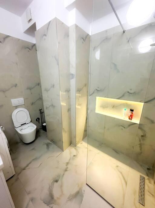 Luxury 2BR Urban Retreat