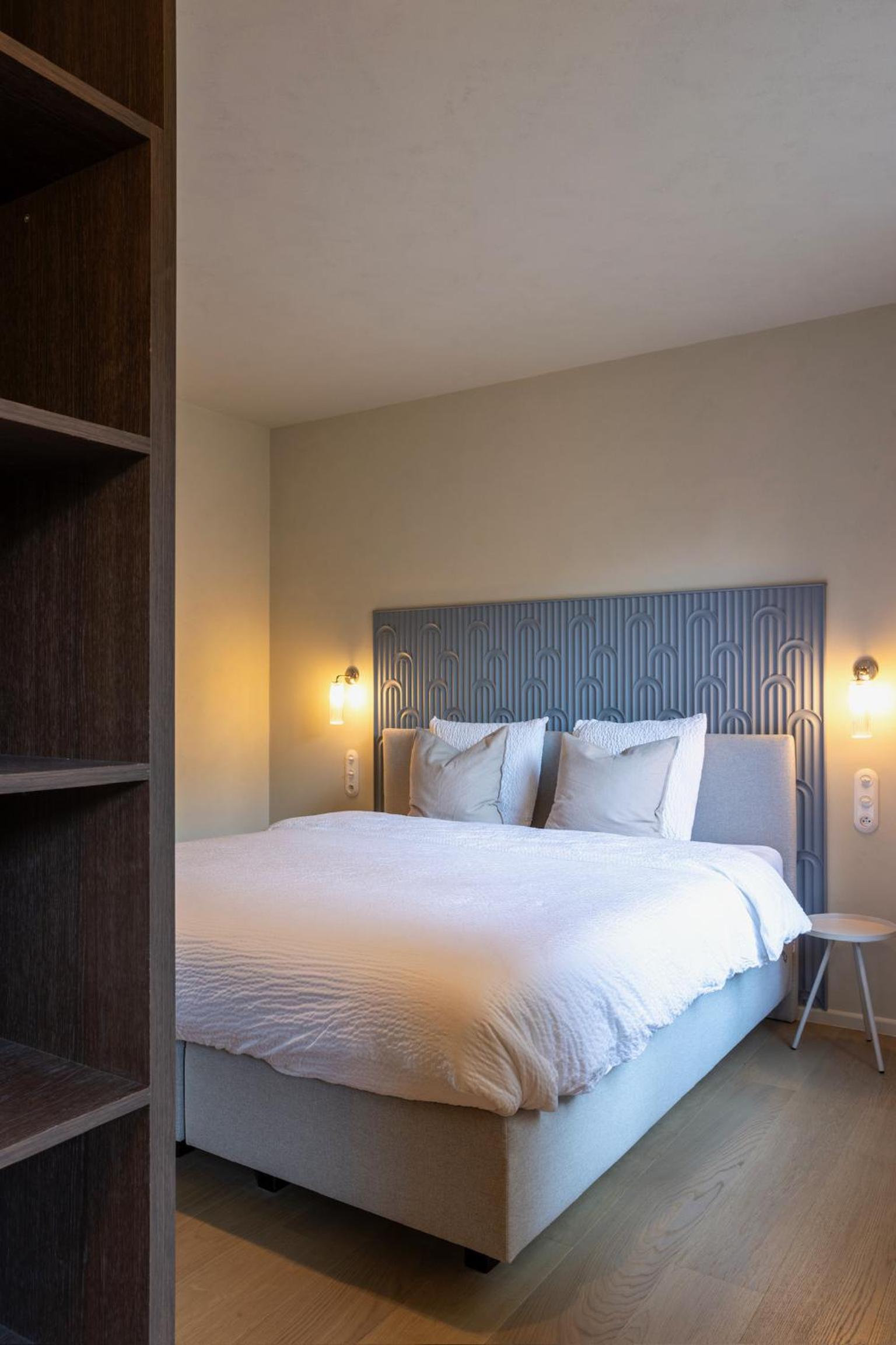 Unieke villa Catherine met frontaal zeezicht, parking sauna en strandcabine