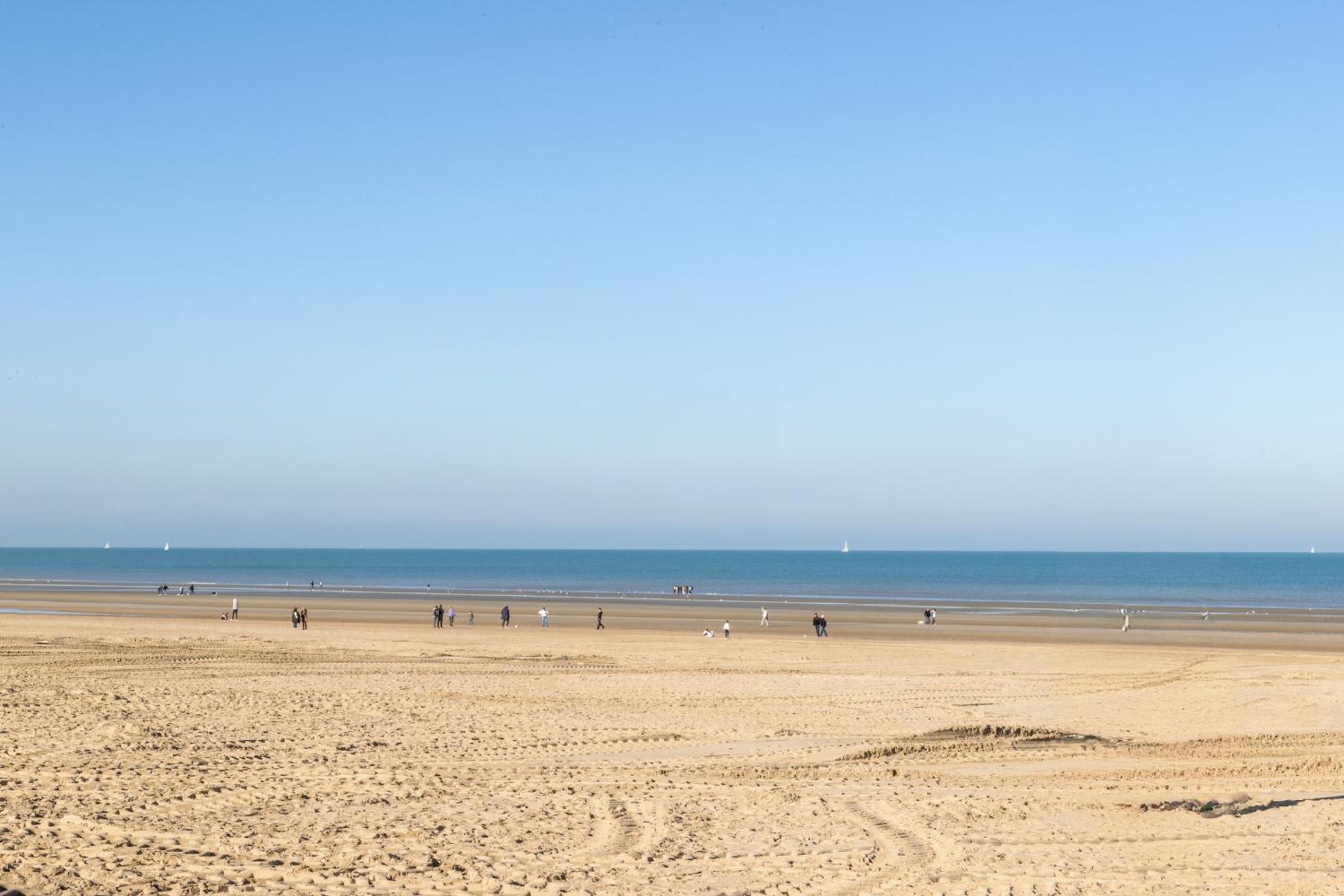 Unieke villa Catherine met frontaal zeezicht, parking sauna en strandcabine