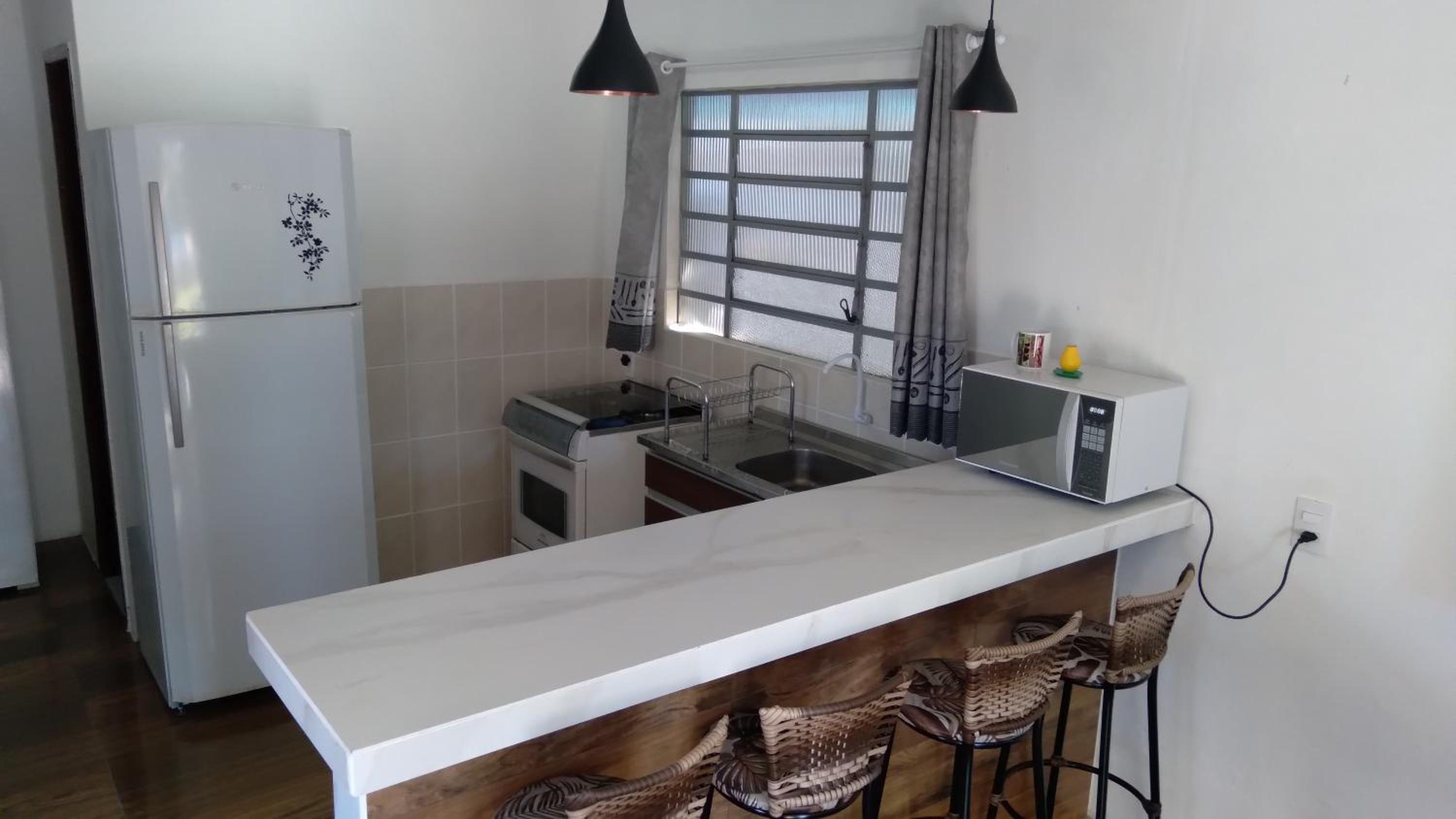 CHÁCARA EM JURERÊ-FLORIPA Piscina salão de jogos e area goumert