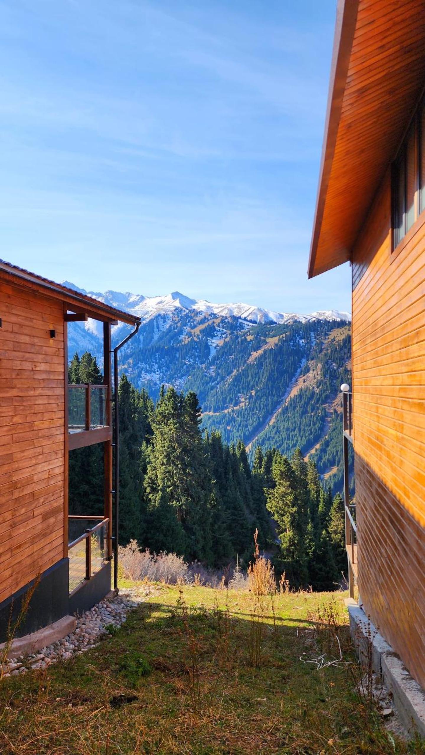 BiYik Sky Ski Base Retreat view 4