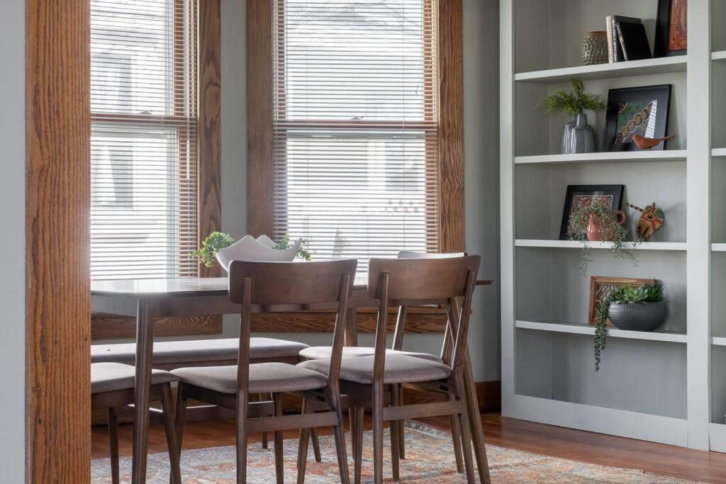 Robin's Egg, Private Downtown, Pet-Friendly Gem