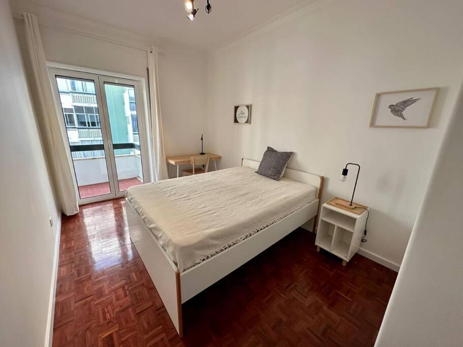 Double room with balcony view 3