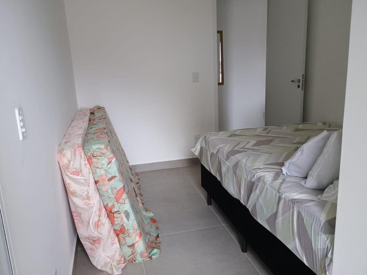 Apartamento 29 aconchegante de 1 quarto na PRAIA GRANDE, recém construido