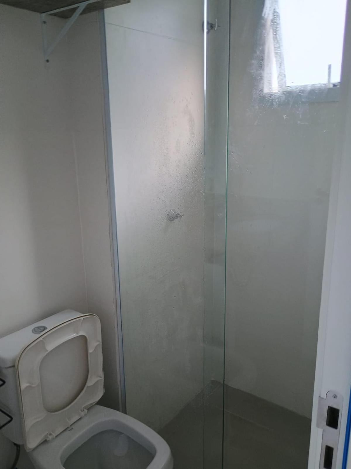 Apartamento 29 aconchegante de 1 quarto na PRAIA GRANDE, recém construido