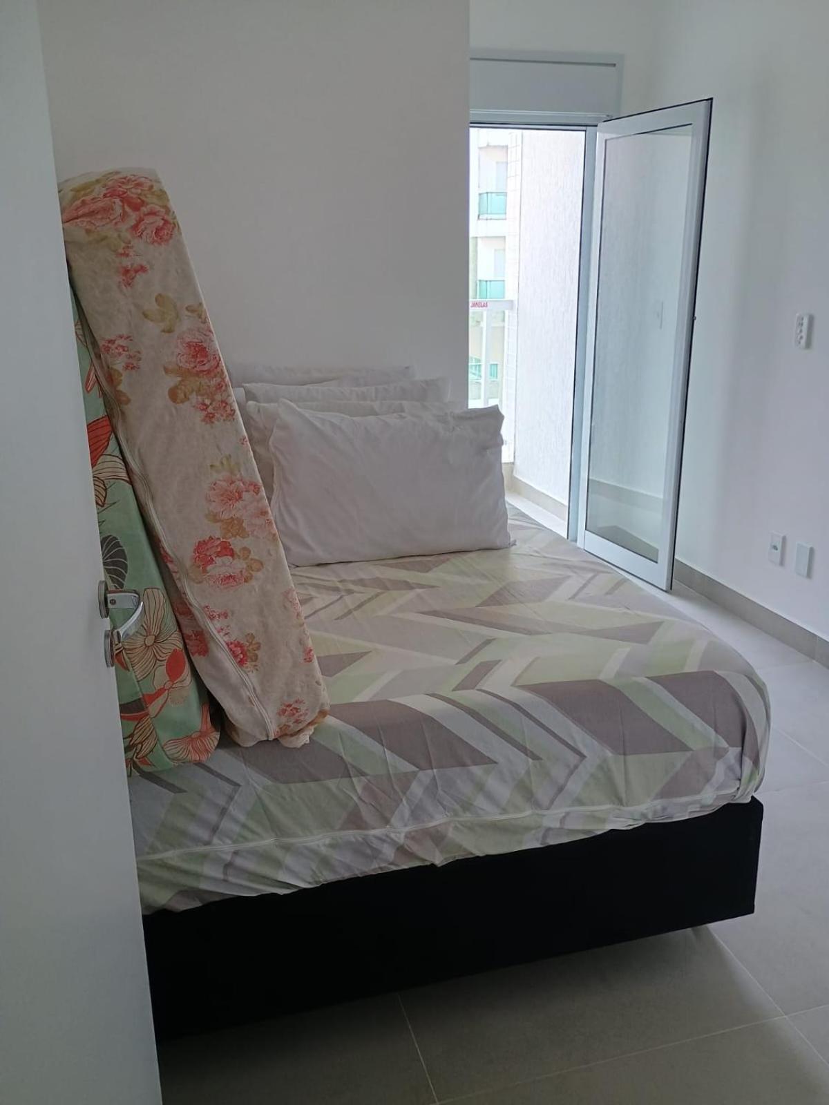 Apartamento 29 aconchegante de 1 quarto na PRAIA GRANDE, recém construido
