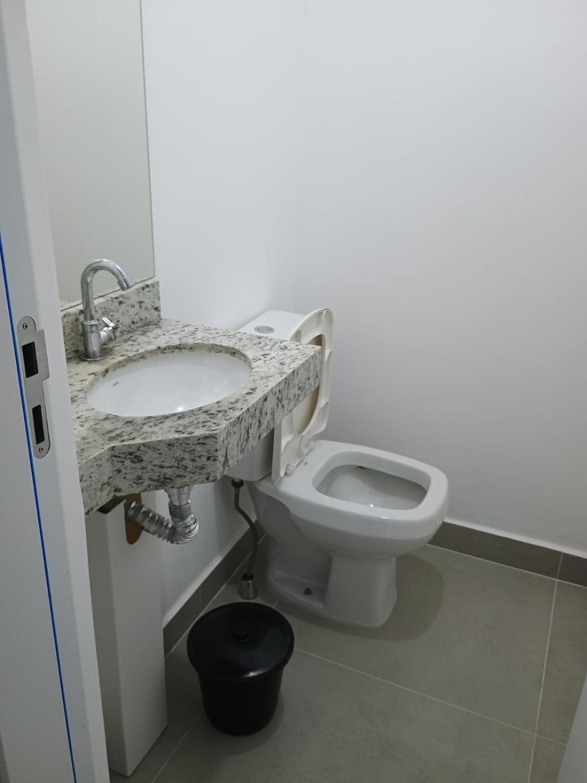 Apartamento 29 aconchegante de 1 quarto na PRAIA GRANDE, recém construido