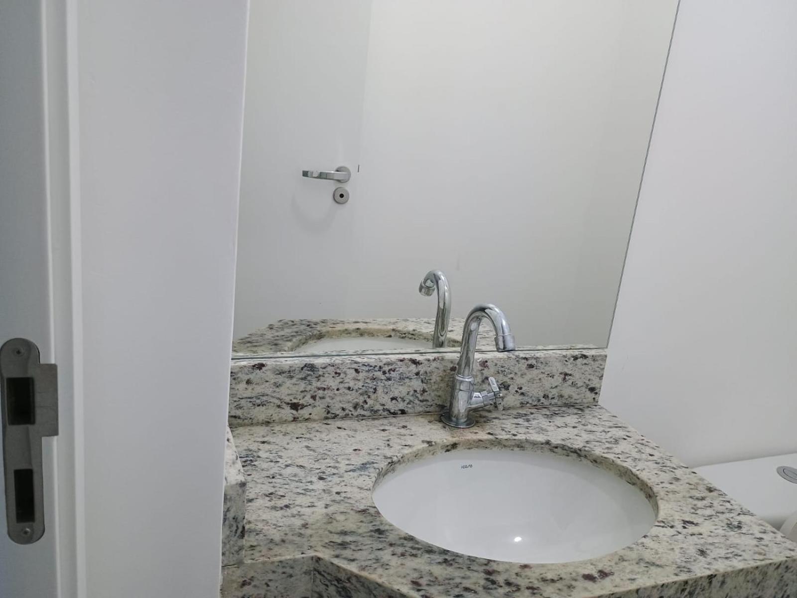Apartamento 29 aconchegante de 1 quarto na PRAIA GRANDE, recém construido