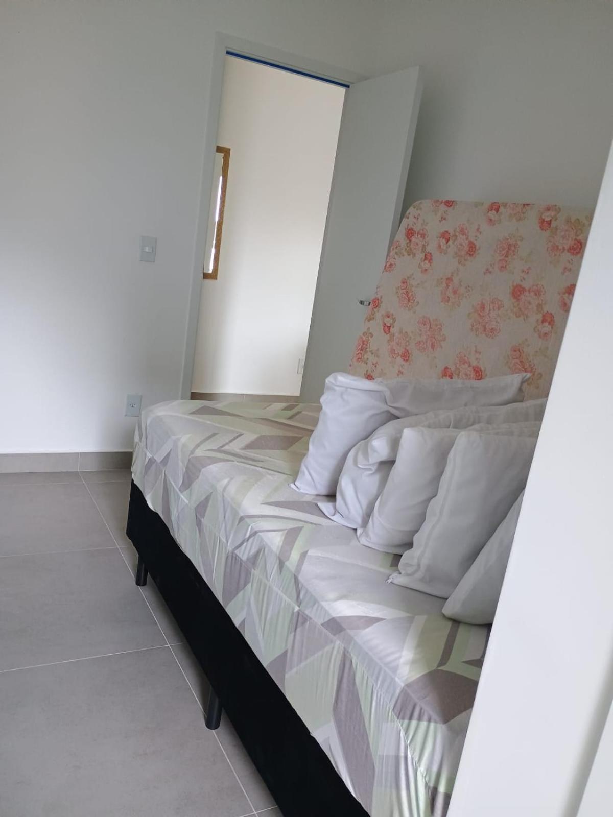 Apartamento 29 aconchegante de 1 quarto na PRAIA GRANDE, recém construido