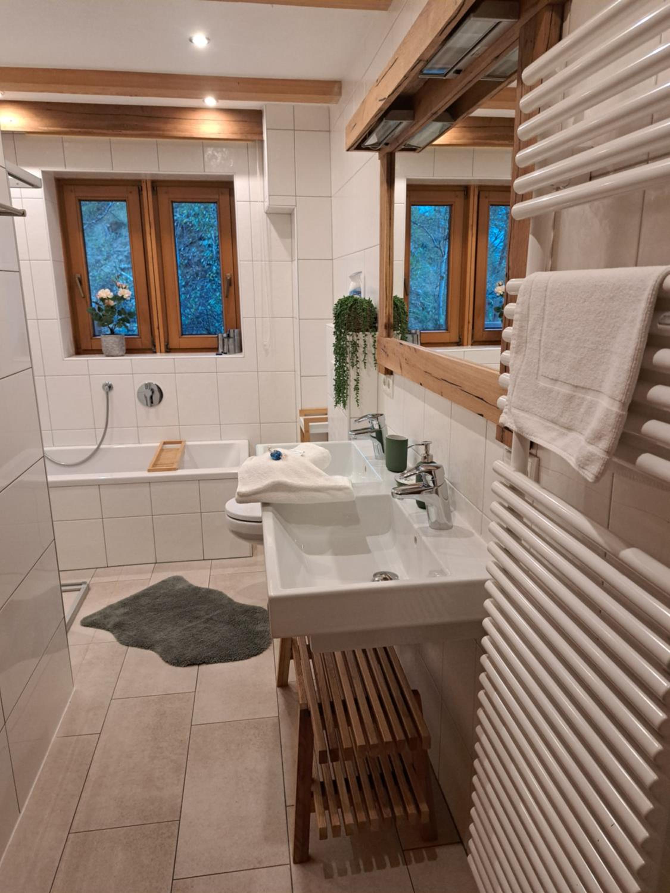 Apartment Wasserfall im Zillertal - Oasis of Peace with Panoramic Terrace, near Fügen