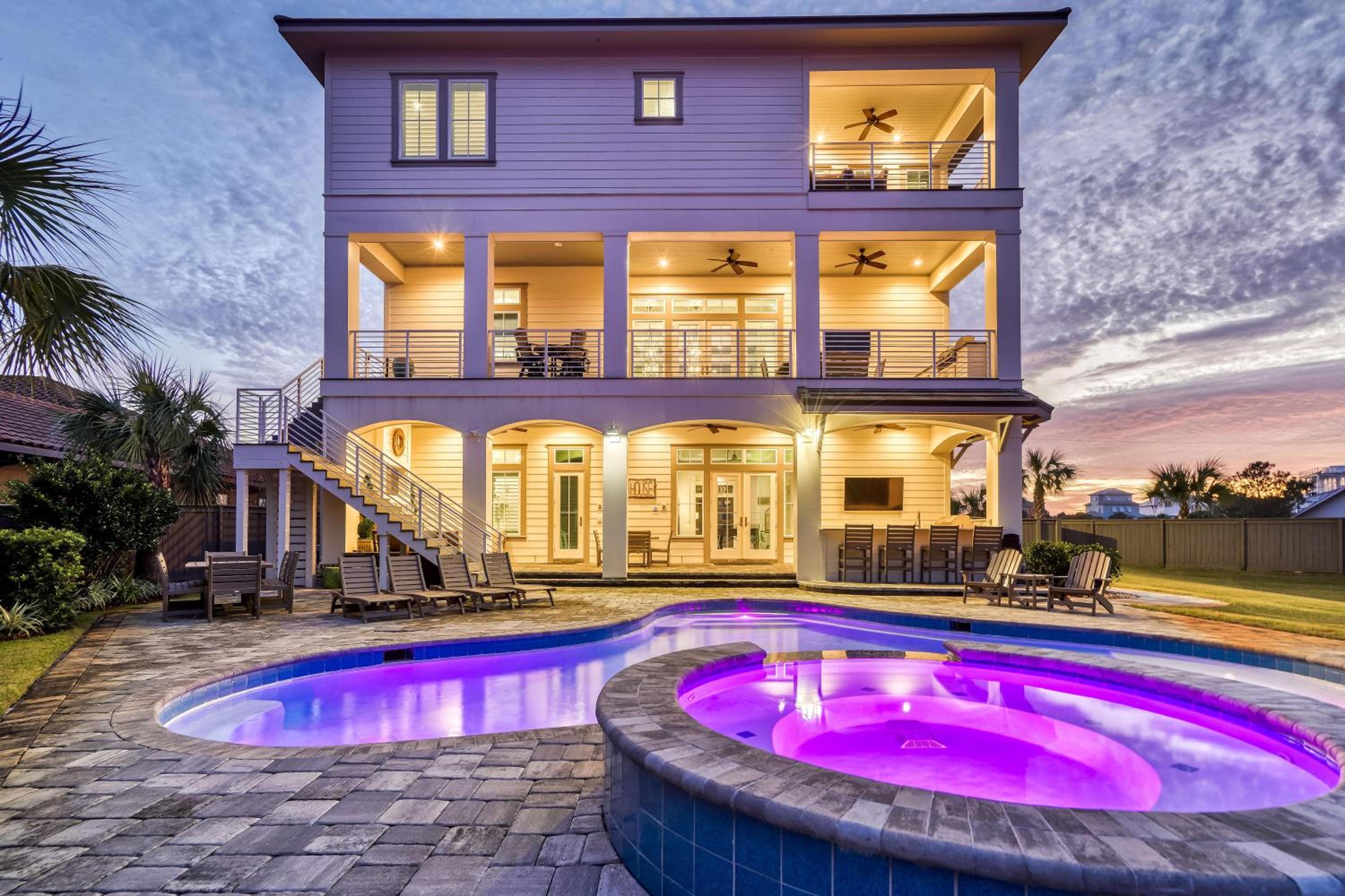 Glam Clam-Gated Beach- Private Pool & Spa