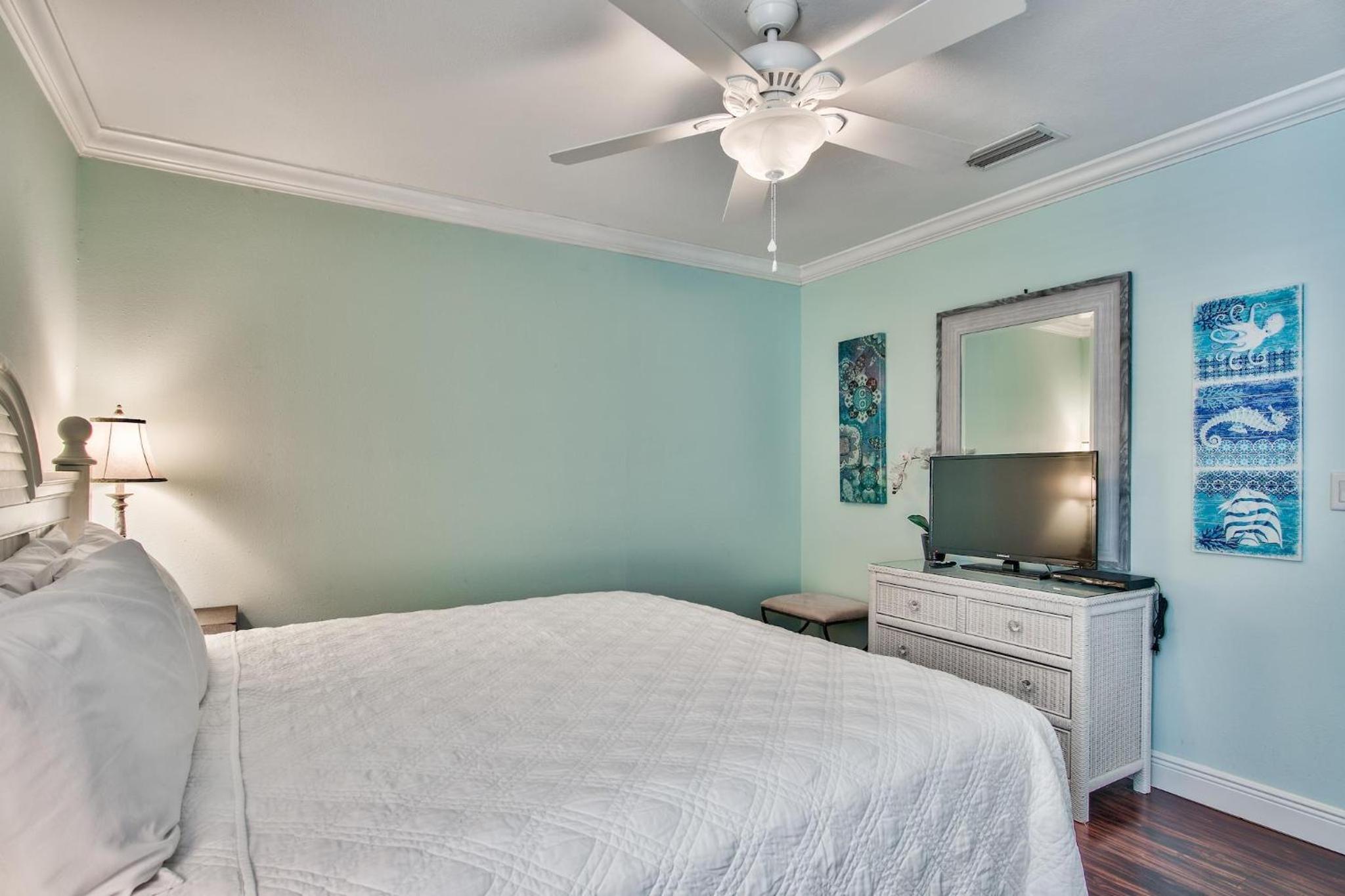 Destin Dreaming -Crystal Beach-Pool-Golf Cart-Carriage House
