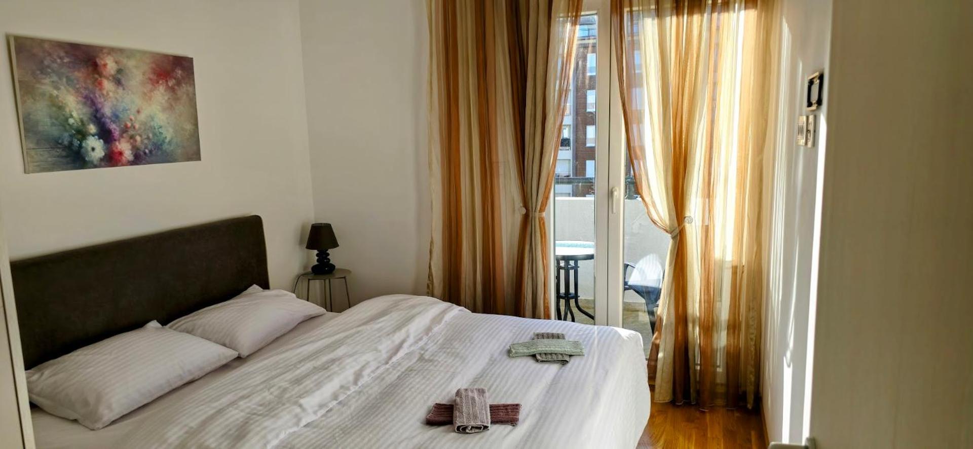 Zoya Apartment