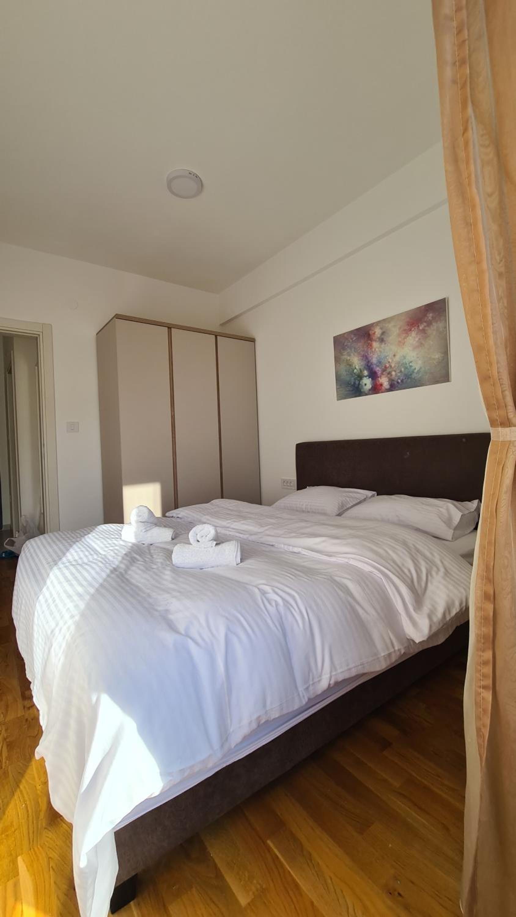 Zoya Apartment