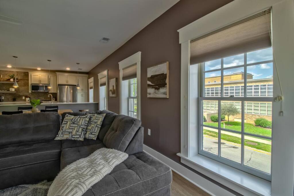 Downtown Columbus, Stunning Upscale 1 bd Suite view 5