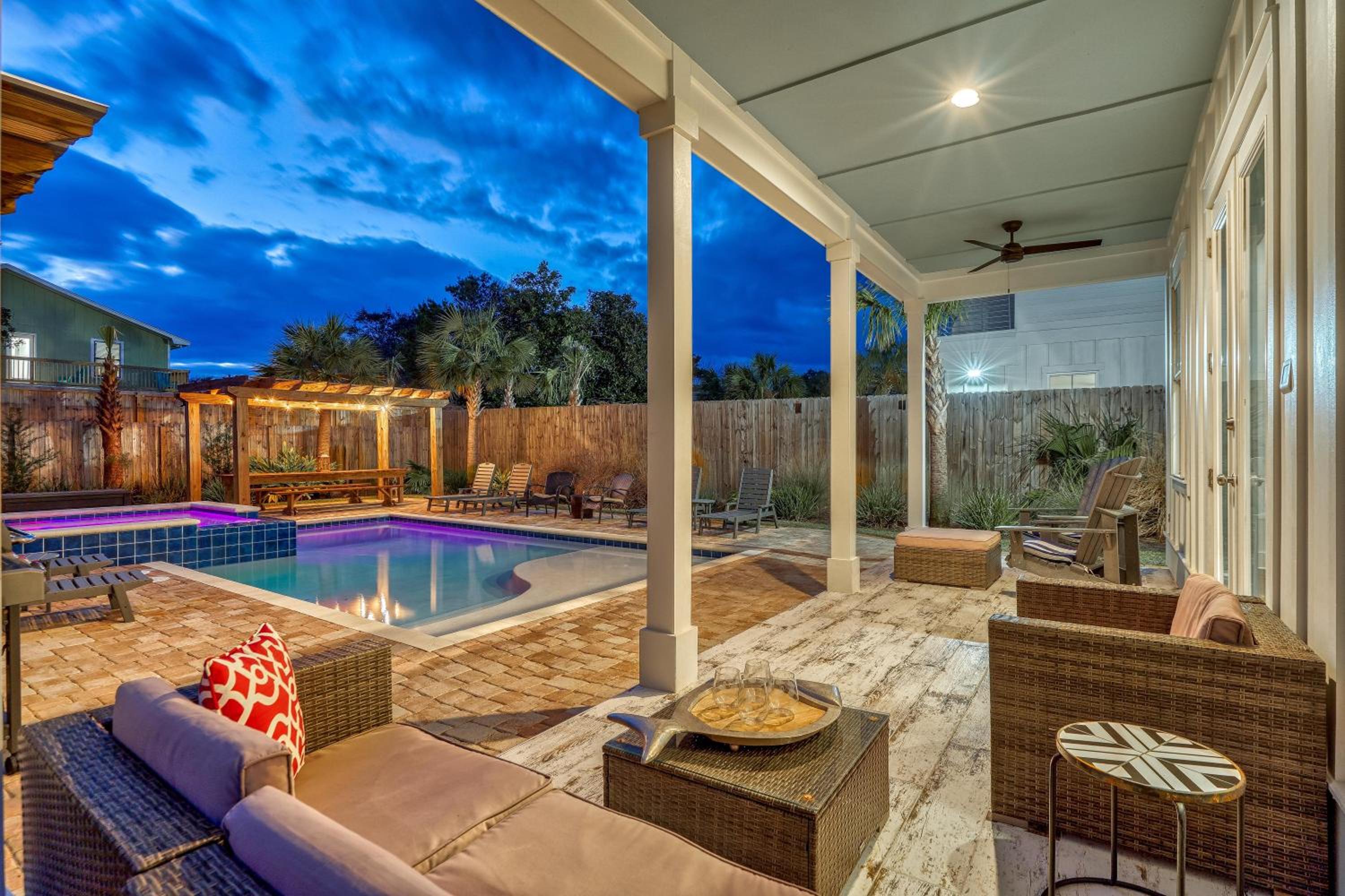 Beachin'-Crystal Beach-Private Pool+Spa