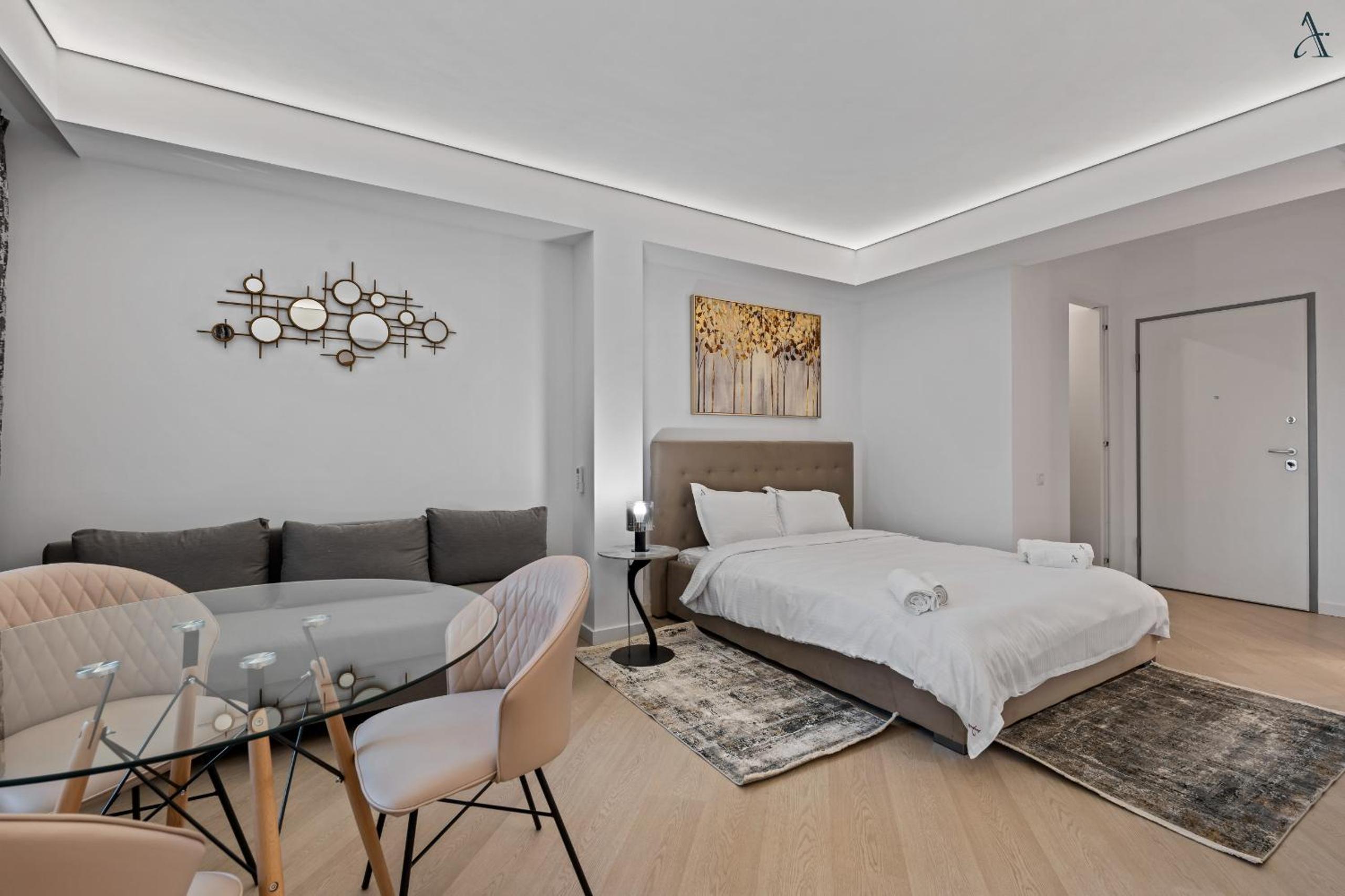 Cozy & Modern Studio in Cortina Pipera view 2