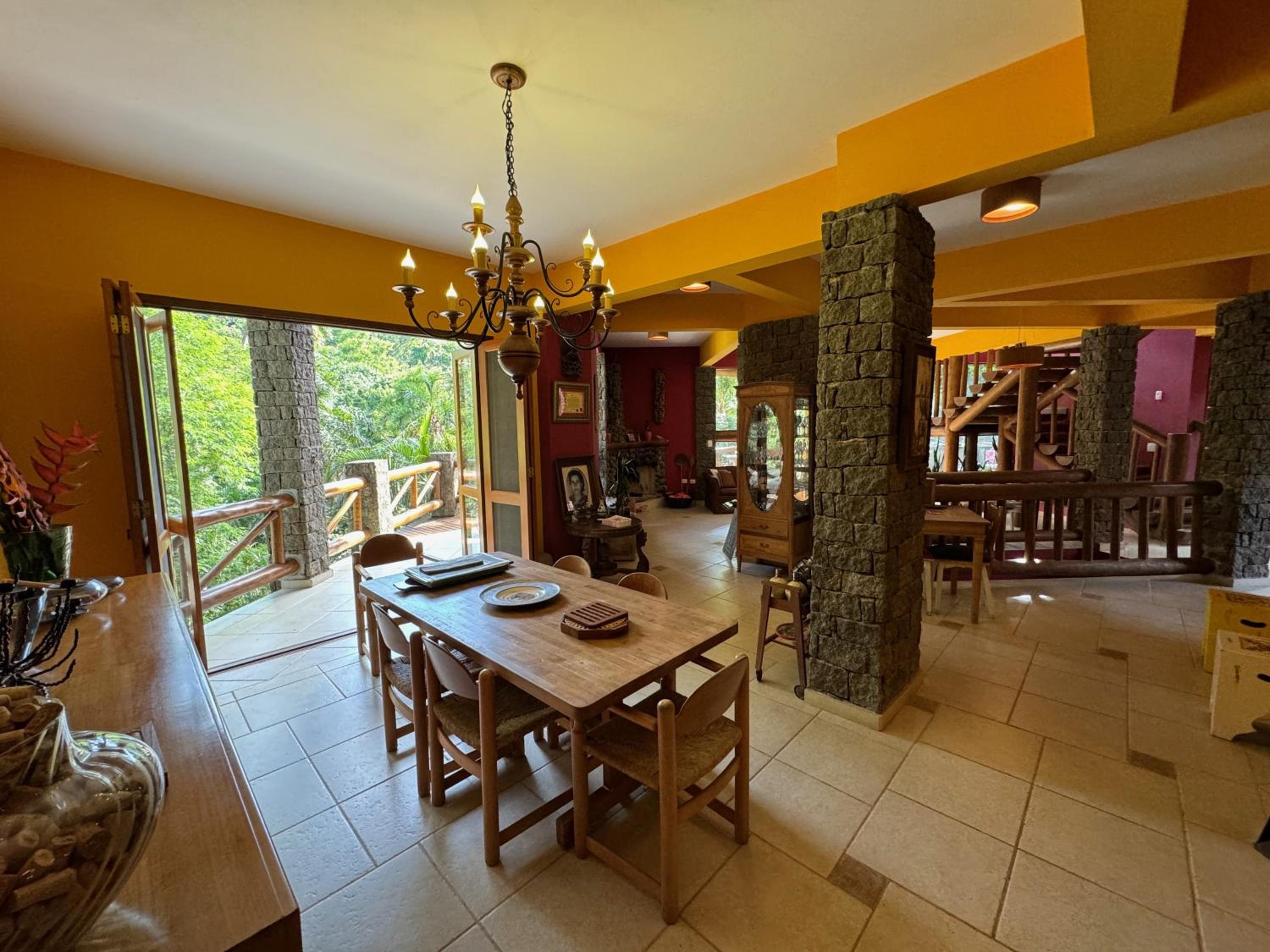 Villa Cachoeira da Rocha