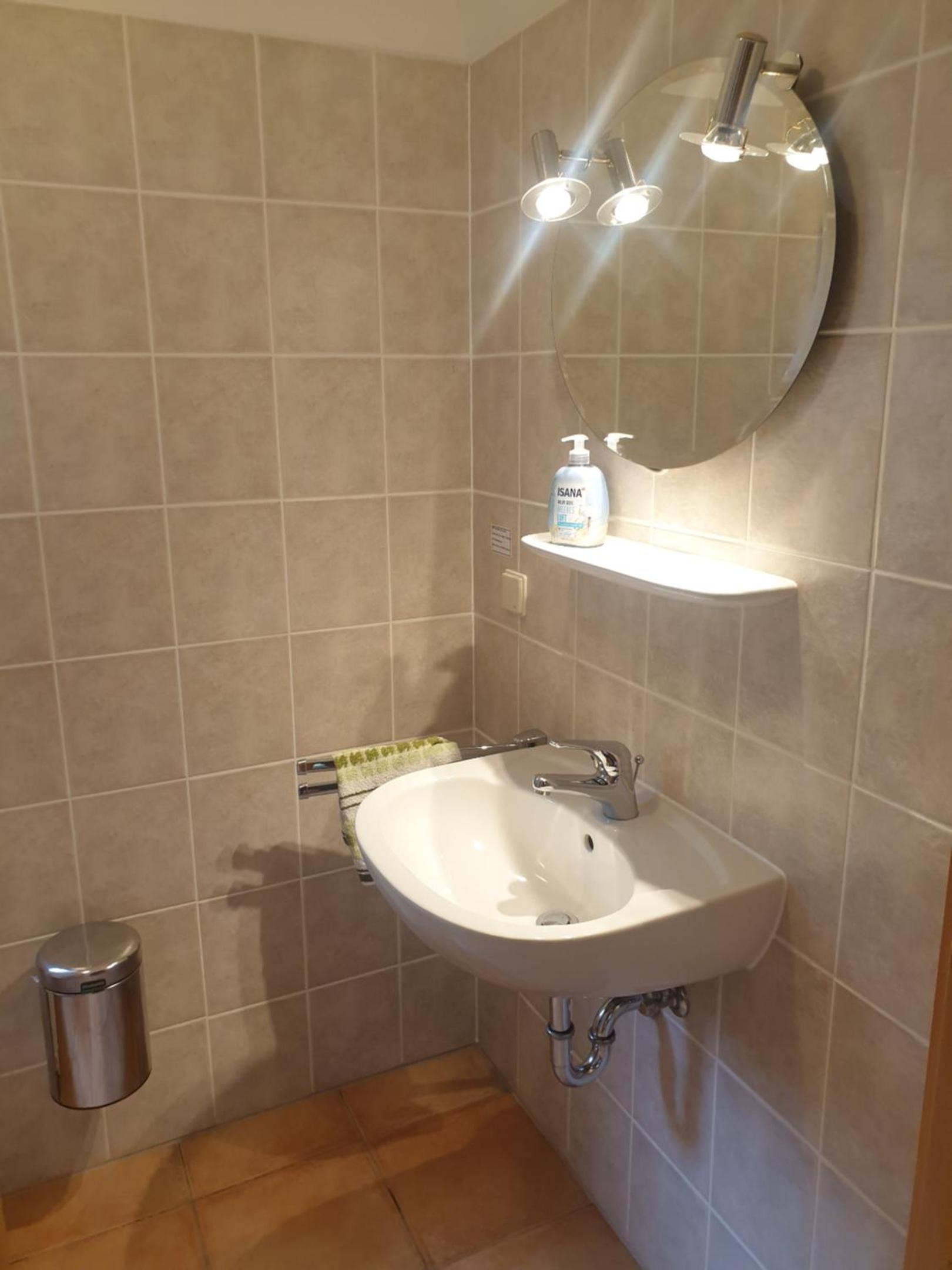Martha - Ferienhaus, 3 Schlafzimmer, 2 bis 6 Personen, S-Bahn nach Berlin, Strausseenähe, ruhige Lage view 3