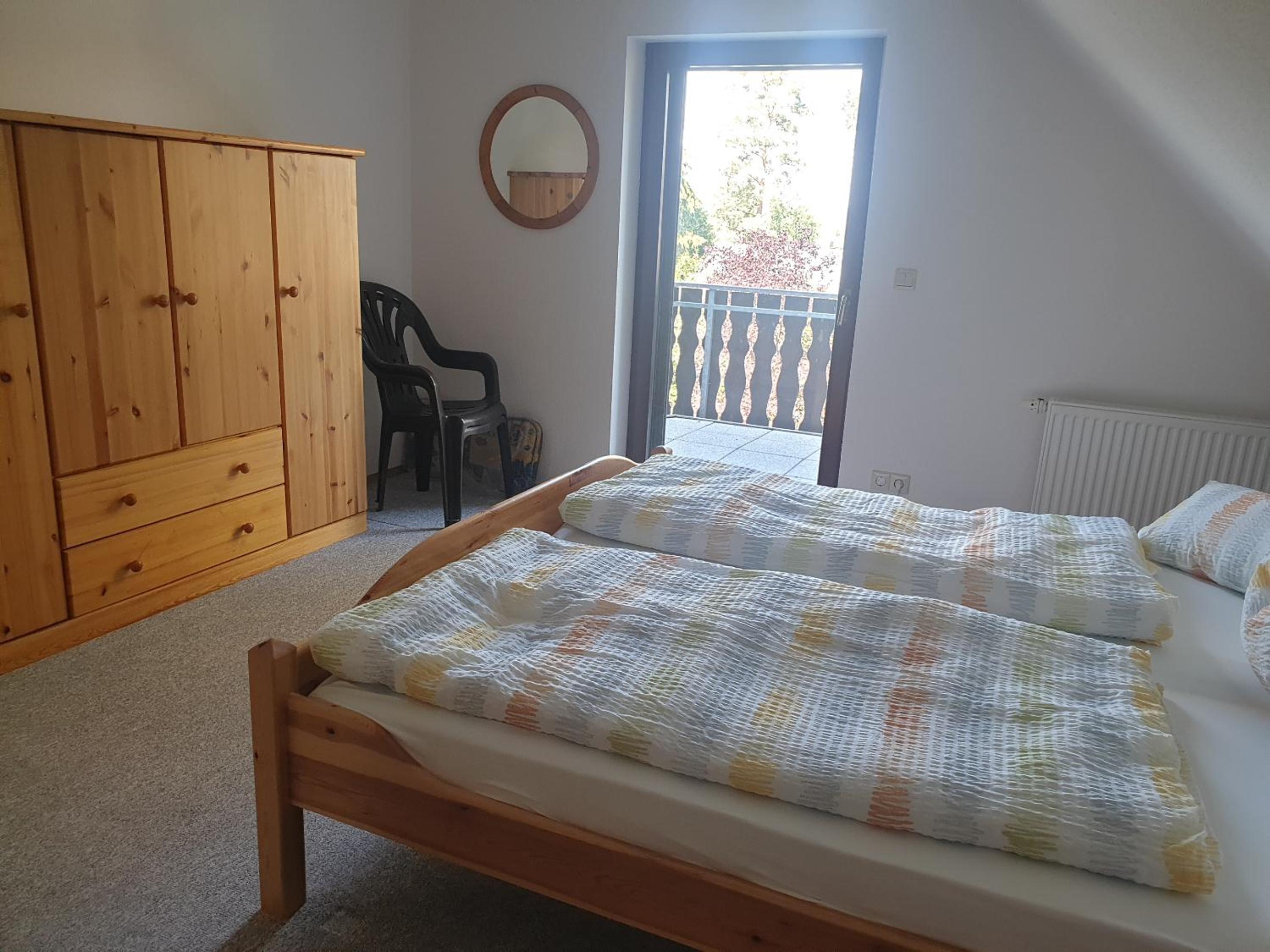 Martha - Ferienhaus, 3 Schlafzimmer, 2 bis 6 Personen, S-Bahn nach Berlin, Strausseenähe, ruhige Lage view 5